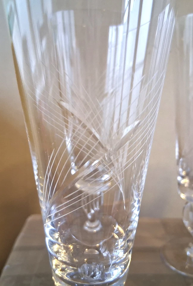 6 Verres ( flûtes) à champagne anciennes en cristal - - Photo 2/3