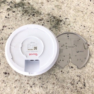 Ubiquiti UniFi UAP- AC-HD 48V 0.5A GigE PoE WAP 6545A-UAPACHD Mac:XVzCHw