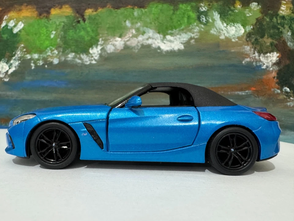 Nombre PERSONALIZADO BMW Z4 Coche de Juguete 1:34 - Regalo Papá/Niño con Mangas Regalo NUEVO Foto 2 de 4