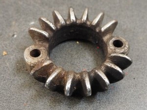 HONDA CB400F 1976 18231-333-010 GELENKHALTER AUSPUFFROHR 10750