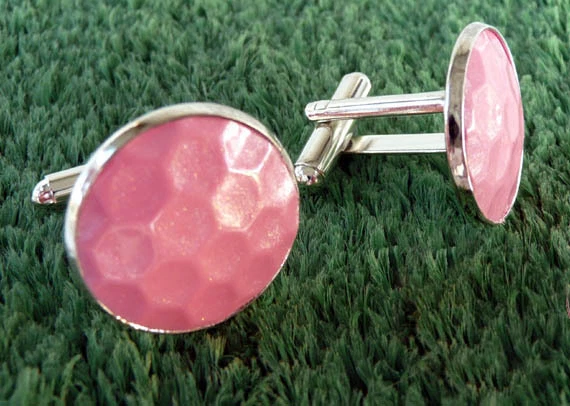 Запонки для настоящих мячей для гольфа ручной работы: запонки для мячей для гольфа белые, розовые, красные, желтые - Изображение 3 из 4