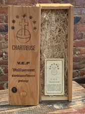 1964 Antique Chartreuse VEP Verte Wooden Box