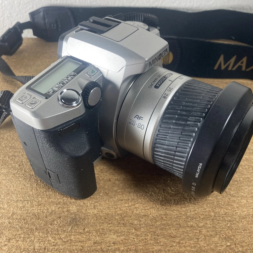 Lente Minolta Maxxum 5 con zoom AF 55 mm 0,4 M/1,3 pies Macro AF 28-80 mm probada funciona Foto 3 de 4