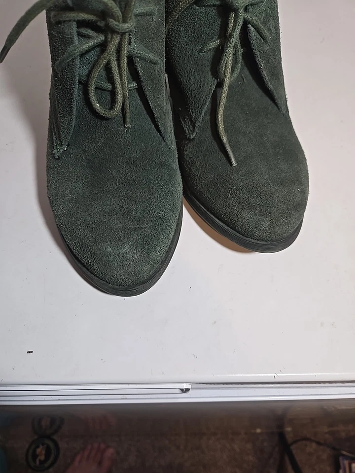 ModCloth CHELSEA CREW Verde Sorority Cuñas Gamuza Botines Para Mujer 38/7-7.5 EE. UU. Foto 3 de 4