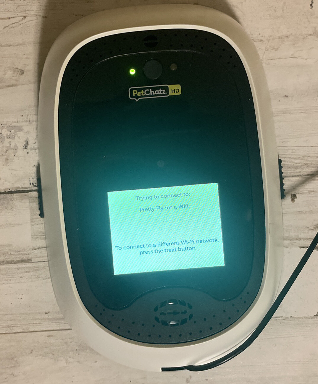 Pet Chatz Two-Way Premium Audio/ Video Pet Treat Camera - Tested-image