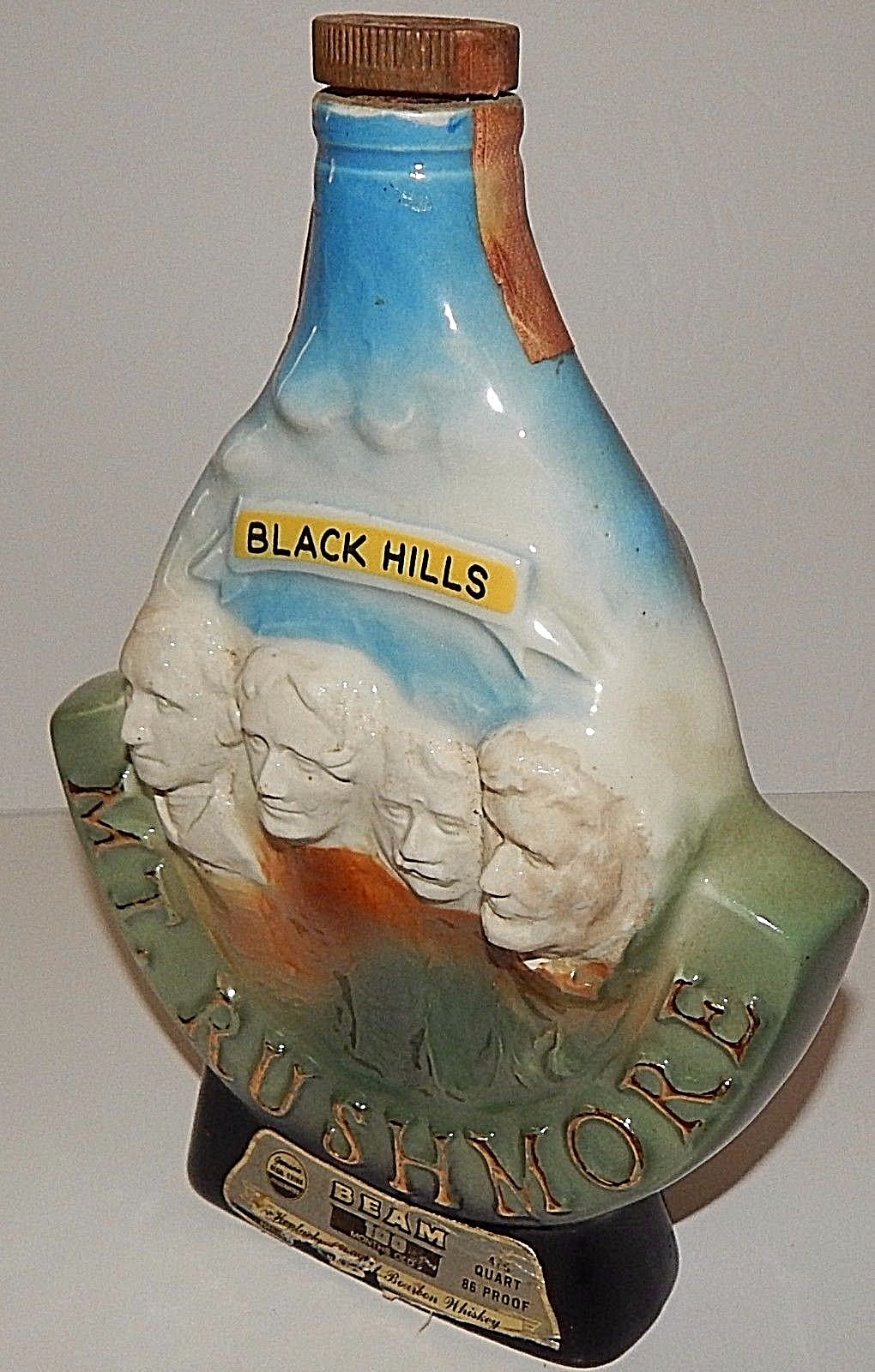 Mt. Rushmore Black Hills Jim Beam Whiskey Decanter Vintage 1969 Liqueur