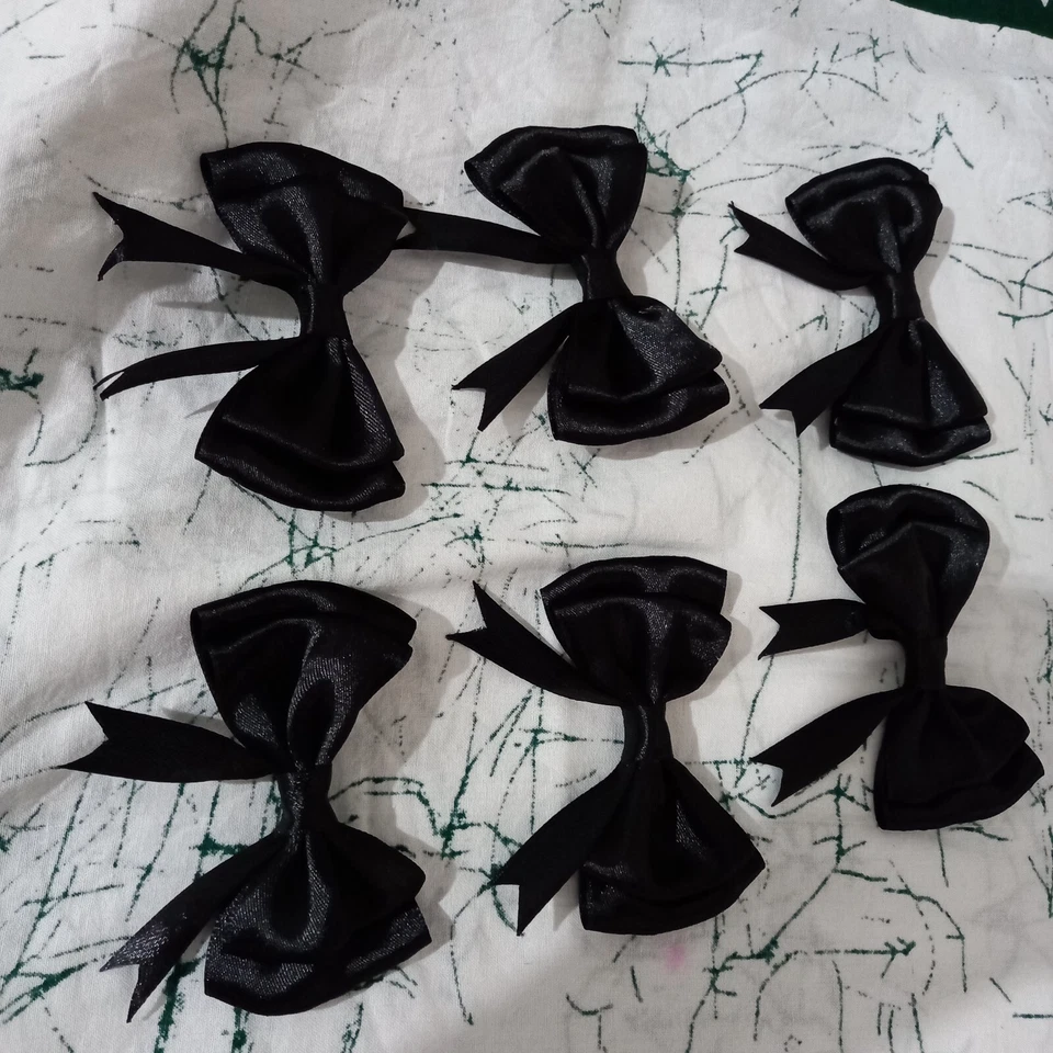 3 inch Black Satin Ribbon Double Bows 50pcs Ready Made Craft Party Clothes - Image 2 of 3