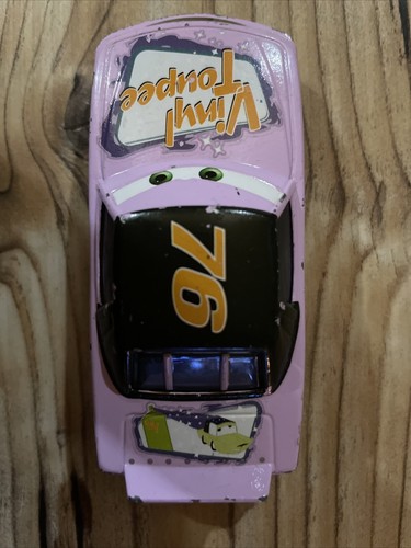 DISNEY PIXAR CARS AUTO 1:55 - VINYL TOUPEE 76 - Mit Reifenabschussrampe - Bild 10 von 10