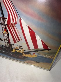 LEGO 6285 Black Seas Barracuda Legoland New Sealed Contents 1989 Acrylic Case