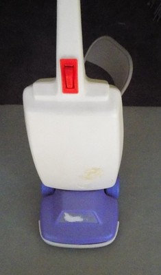 little tikes vacuum cleaner
