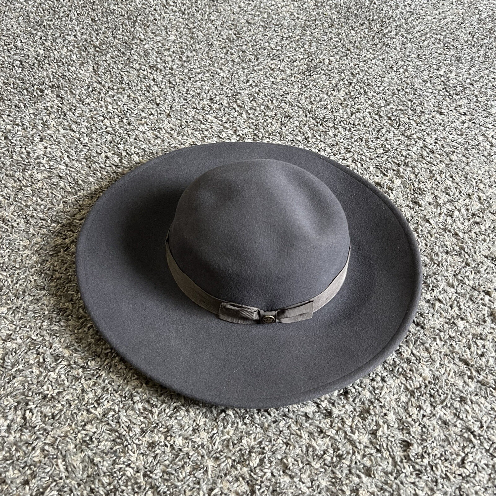 Goorin Bros The Doctor Fedora Hat Adult M Gray 100percent Wool Bow Logo USA NEW