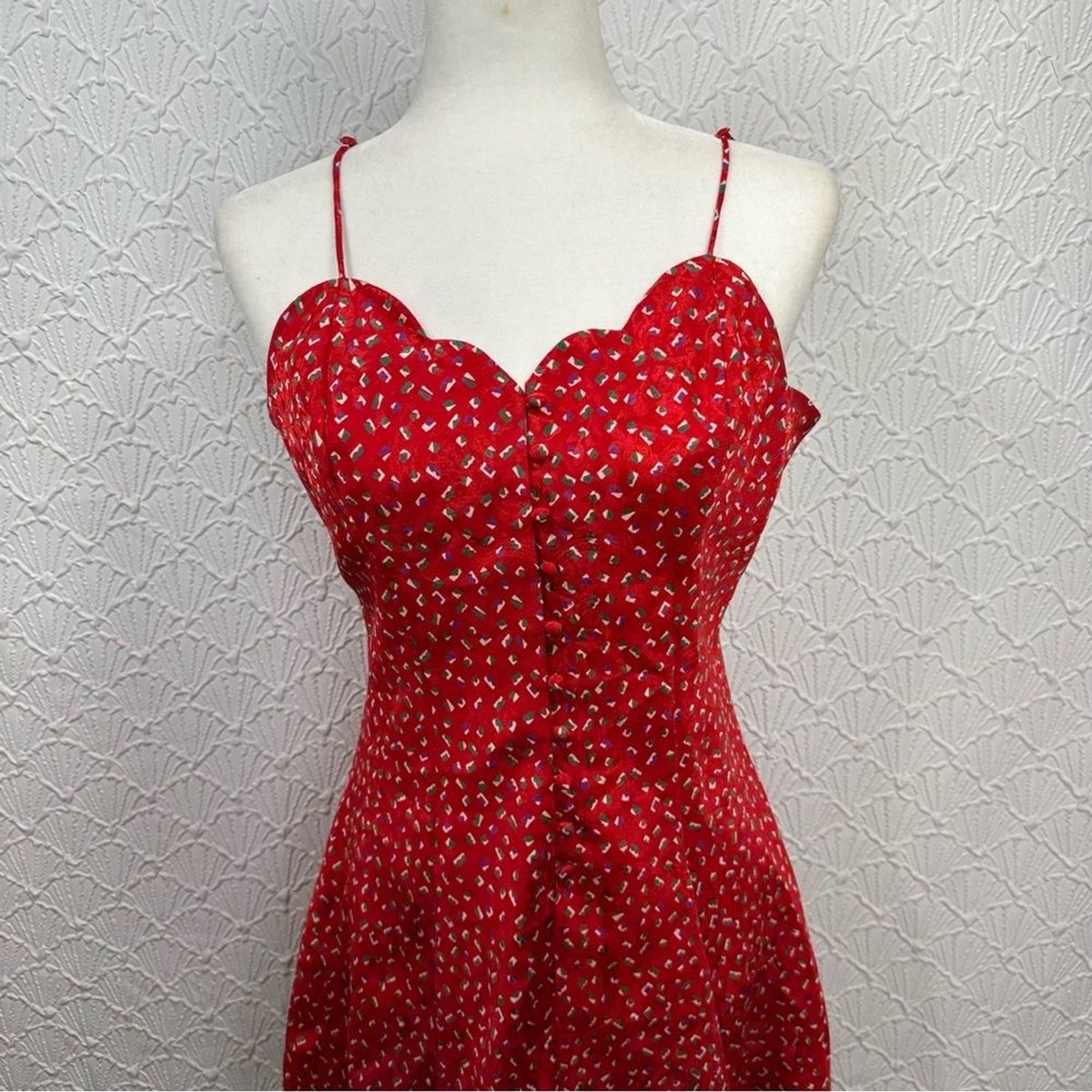 Vintage Victoria's Secret 80's Jacquard Jinx Scalloped Slip