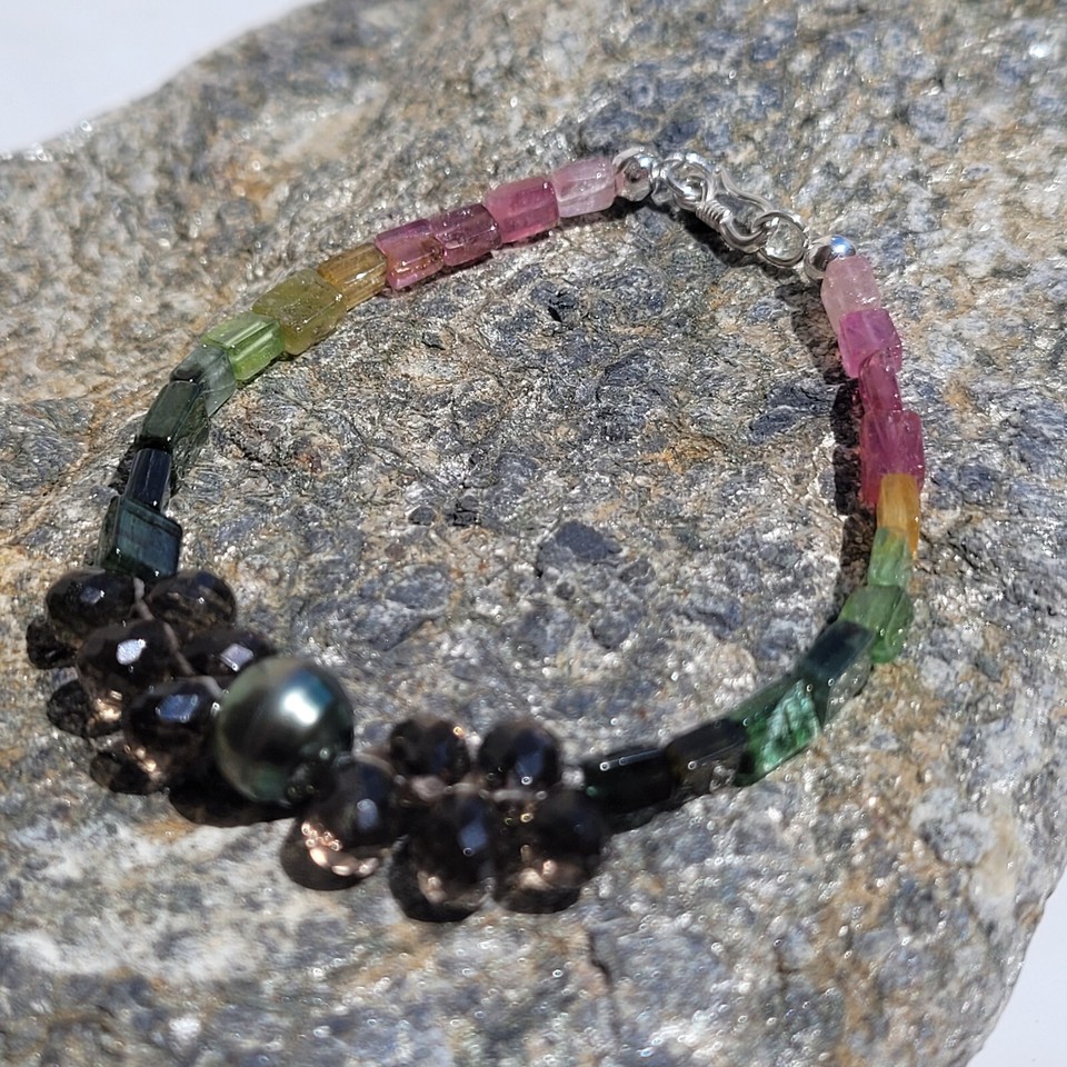 Bracelet En Perles Noires De Tahiti, Argent Fin, Avec Tanzanite Et Grenat - ROSEMIMOSA
