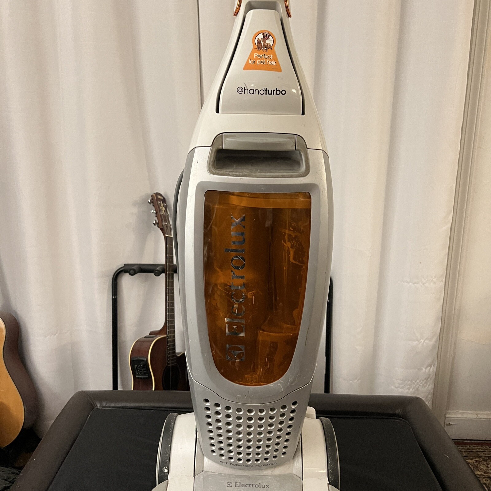 Electrolux Versatility Bagless Upright Vacuum Cleaner Model EL8502