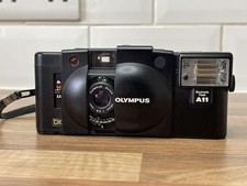 VINTAGE OLYMPUS XA3 DX 35MM FILM CAMERA WITH A11 FLASH - WORKING / FILM TESTED