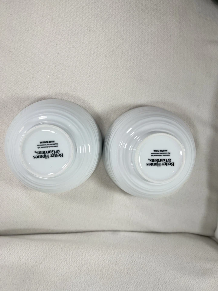 Better Homes & Gardens Anniston Blanco Acanalado Porcelana Cereal Sopa Juego 2 Foto 3 de 4