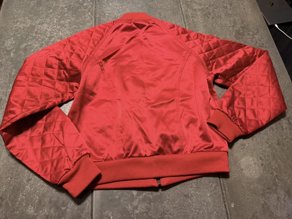 Vintage BILL BLASS jeans Small Red Quilted Satin Bomber Jacket Glam Rock Retro  - Image 4 of 4
