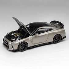 Motorhelix 1/64 Nissan GT-R R35 Track Edition Enginneered By Nismo T-Spec#M63504