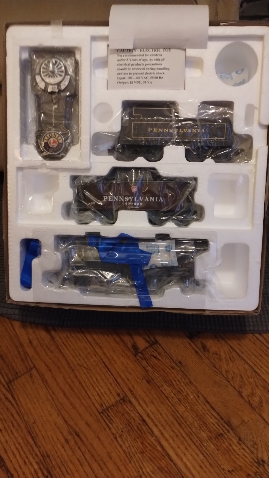 LIONEL PENNSYLVANIA FLYER LION CHIEF "O" GAUGE STEAM FREIGHT SET 6-30233 NIB