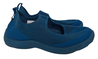 Tabi Unisex Split- Toe Sandals Size 8.5 M (10.5 W) Blue
