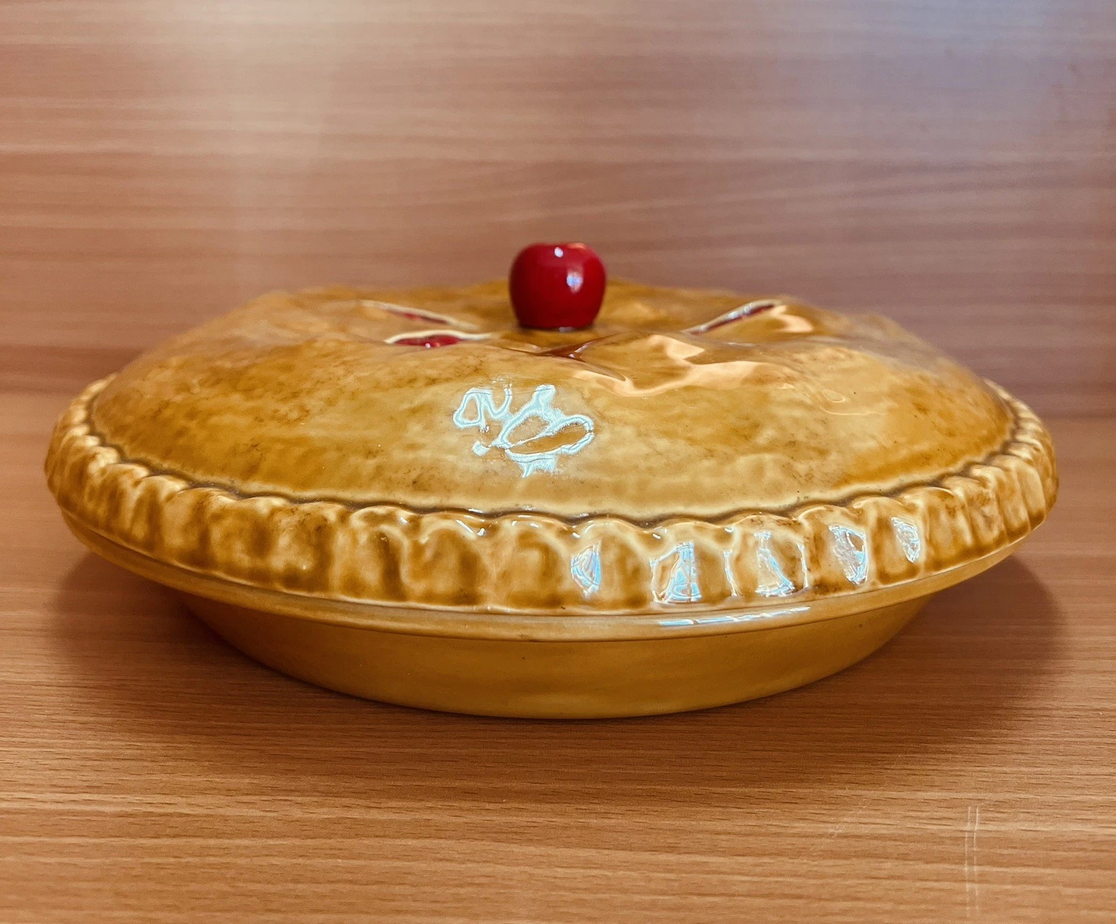 1980s Vintage Hand Painted Ceramic Cherry Pie Plate With A Lid - Pie Keeper