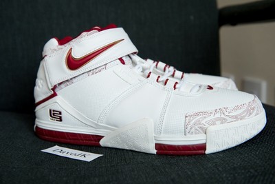 lebron 2 sneakers