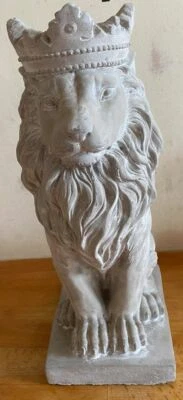 Latex mould WITH FOAM SUPPORT CASE for making this Beautiful proud Lion statue