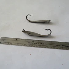 FISHING LURE 2 UNKNOWN  1¾"   SPOON CHROME MARKED RENUNGESSE?