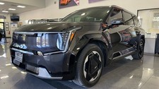 2024 KIA EV9 LAND - NEW $73,860.00