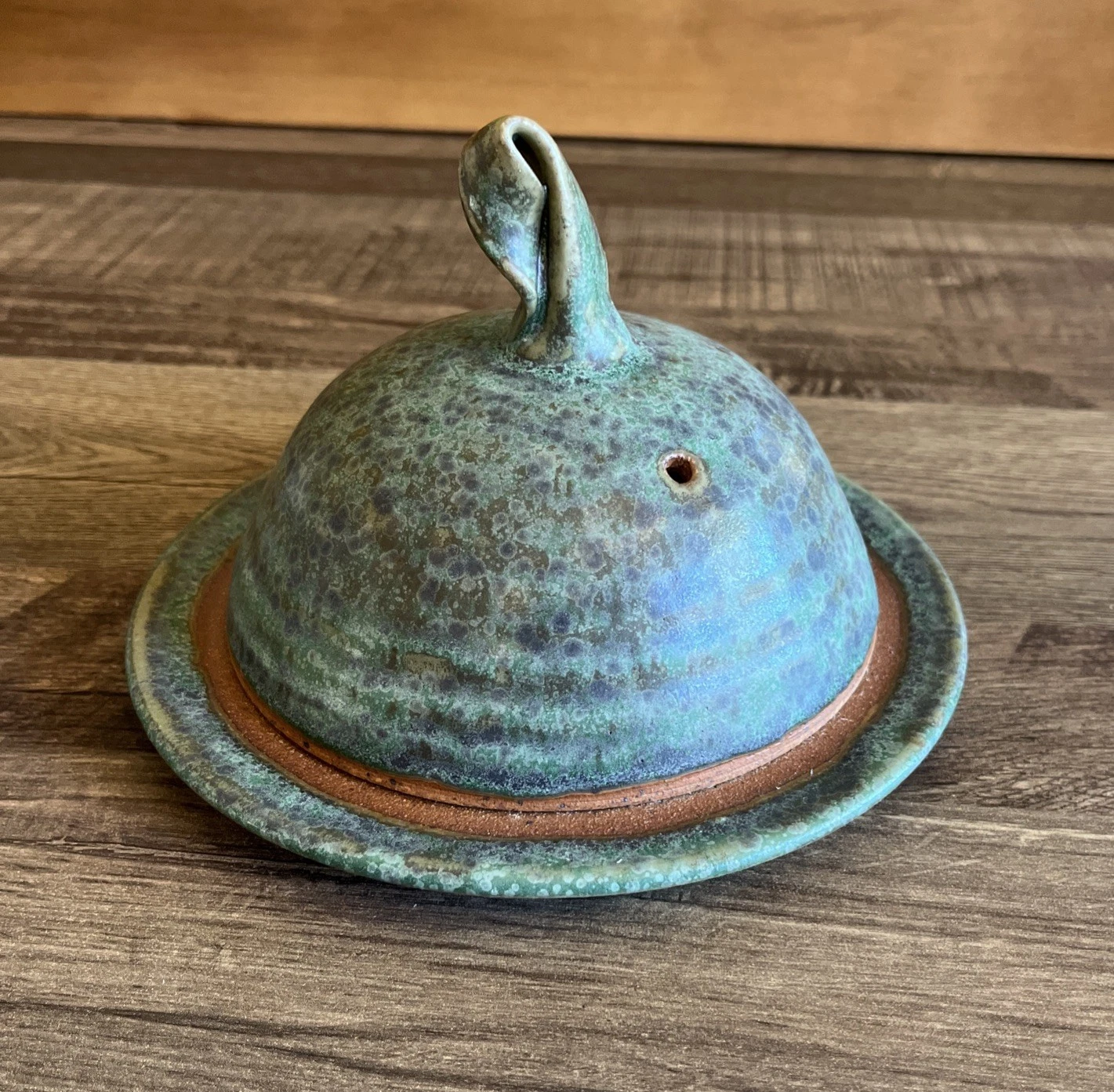 Dock 6 Pottery Butter Cheese Dish Green Rust Speckled Glaze Dome Lid Loop Knob