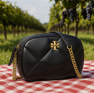 TORYBURCH トリー KIRA CHEVRON S CAMERA BAG Small Kira Chevron Camera Bag, Black / Silver | Tory Burch KW