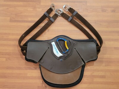 Stubben Equi-soft Belly Stud Girth with Removable Neoprene Girth Pad. Size 48''