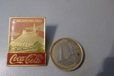 Badge pin s broche COCA COLA COKE DISNEY TOMORROWLAND