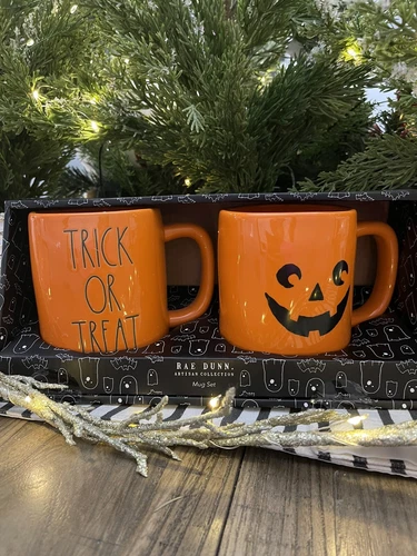 NIB - Rae Dunn TRICK OR TREAT & Jack o Lantern Face 🎃 2 Pack Ceramic Mug Set