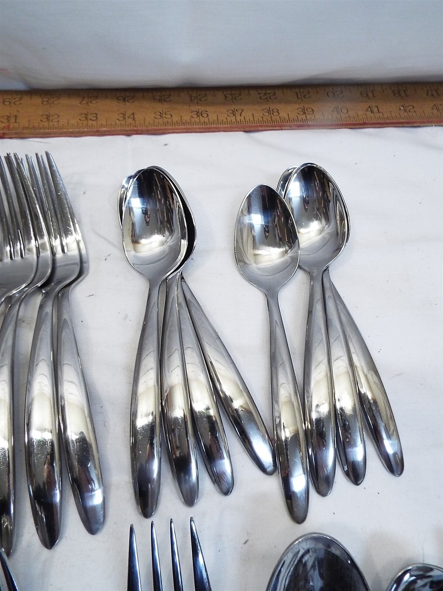 Oneida Stainless Flatware Set Heavy Modern Sleek Pattern Serving