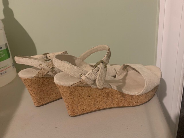 Lotto di 2 sandali donna UGG con zeppa taglia 7 5