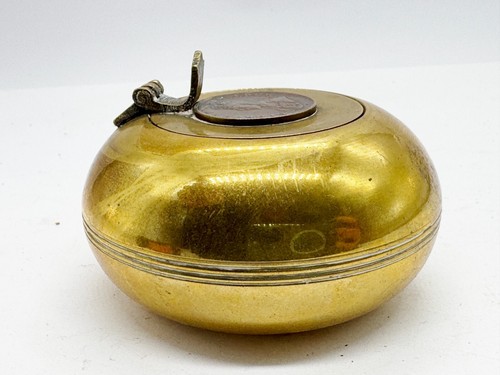 VINTAGE BRASS LIDDED ASHTRAY KING GEORGE VI COIN – COLLECTIBLE KEEPSAKE TIN - Picture 3 of 10