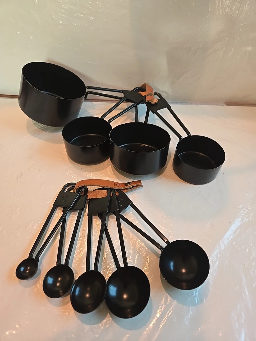 9PCS Black Stainless Steel Measuring Cups and Spoons Set, Heavy Duty Measurin...
Opens in a new wind