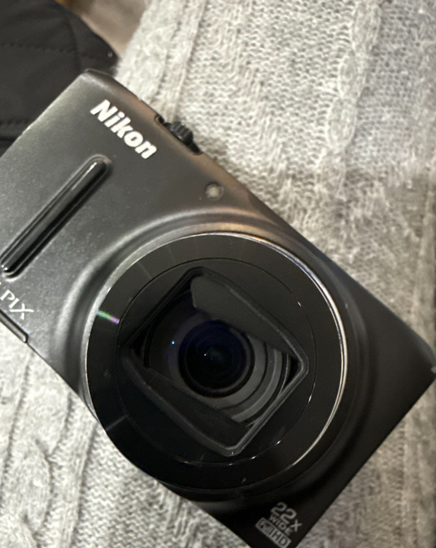 Nikon COOLPIX S9500 18.1 MP Wi-Fi&GPS Compact Digital Camera Black