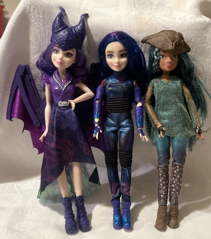 Disney Descendants Collection Dolls Set Of 3 Uma Mal *Read