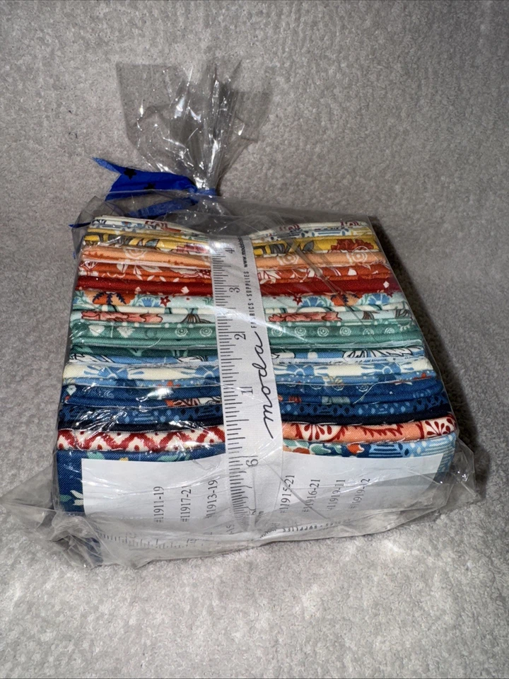 Cadence 29 Fat Quarter Bundle by Crystal Manning for Moda Fabrics - Image 3 of 4