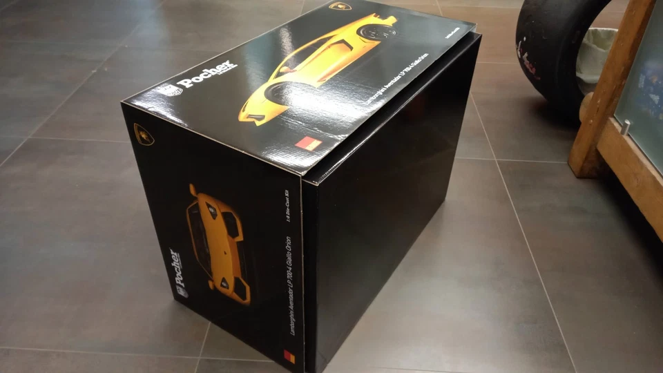  POCHK119 Pocher Lamborghini Aventador LP 700-4 2011 Giallo Orion 1/8 - Immagine 3 di 4