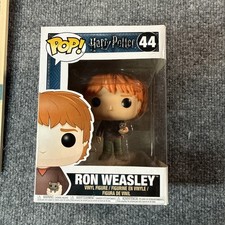 Funko Pop Movies Harry Potter-Ron Weasley with Scabbers #44 Vinyl Figure