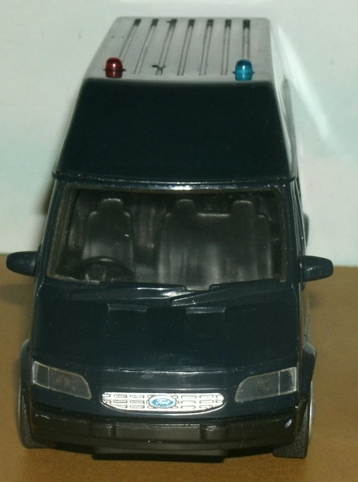 1/32 Scale 1998 Ford Transit Mk3 Plastic Hightop Police Van (6.5") New-Ray Toy - Image 4 of 4