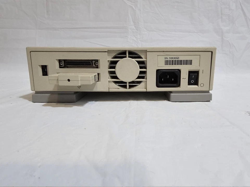 Sun 411 SCSI Hard Drive Case - Image 4 of 4