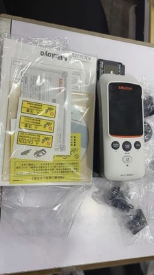 Mitutoyo SJ-220 Surftest Portable Surface Roughness Tester 0.75mN 178-741-11