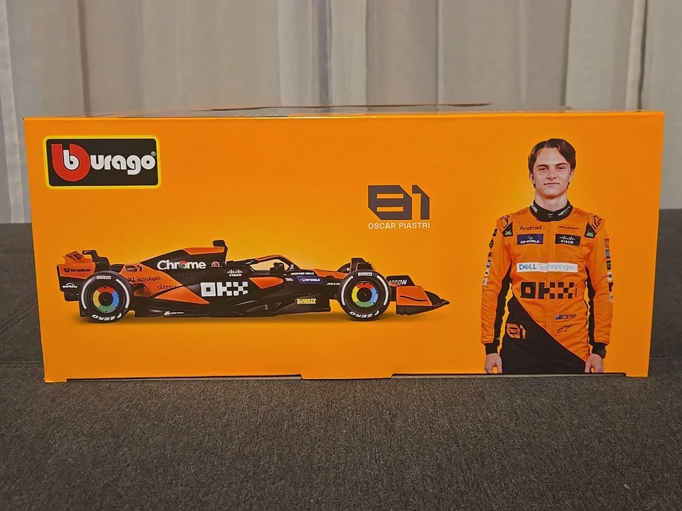 Coche de carreras Burago escala 1:43 McLaren McL38 #81 Oscar Piastri Fórmula 1 Team Foto 2 de 4