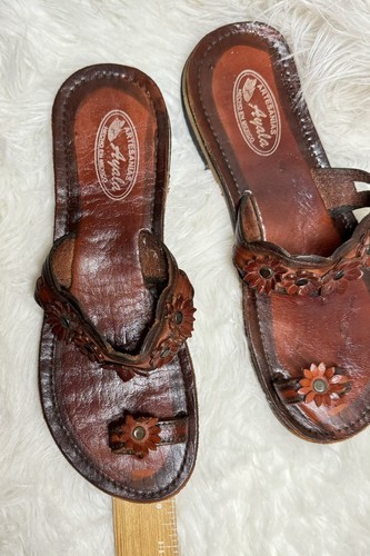 Ayala Mexican Artisanal Sandals Huaraches Handmade Leather with Flower Accents 8 - Picture 7 of 16