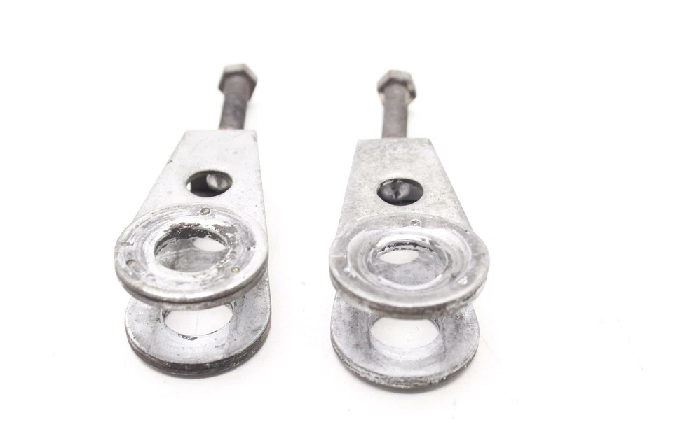 87 KAWASAKI NINJA 600R OEM SWINGARM CHAIN TENSIONER ADJUSTMENT BRACKETS R9.BX19 - Image 2 of 4