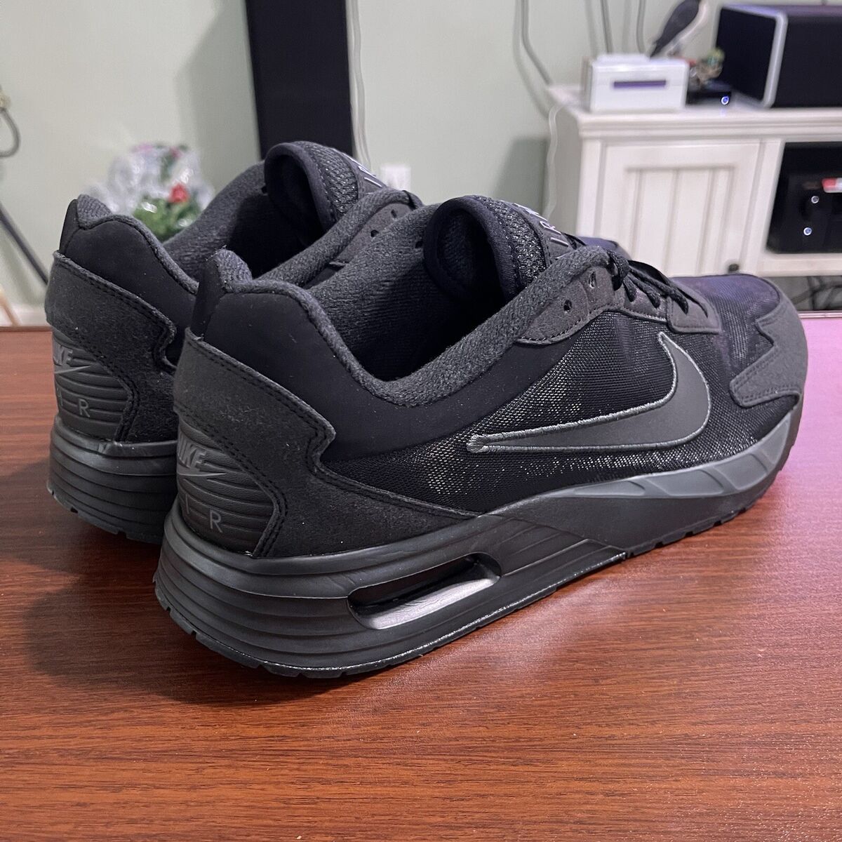 Nike Air Max Solo Shoes Triple Black Men's Pick Your Size Nike Air Max Solo Shoes Triple Black Men's Pick Your Size